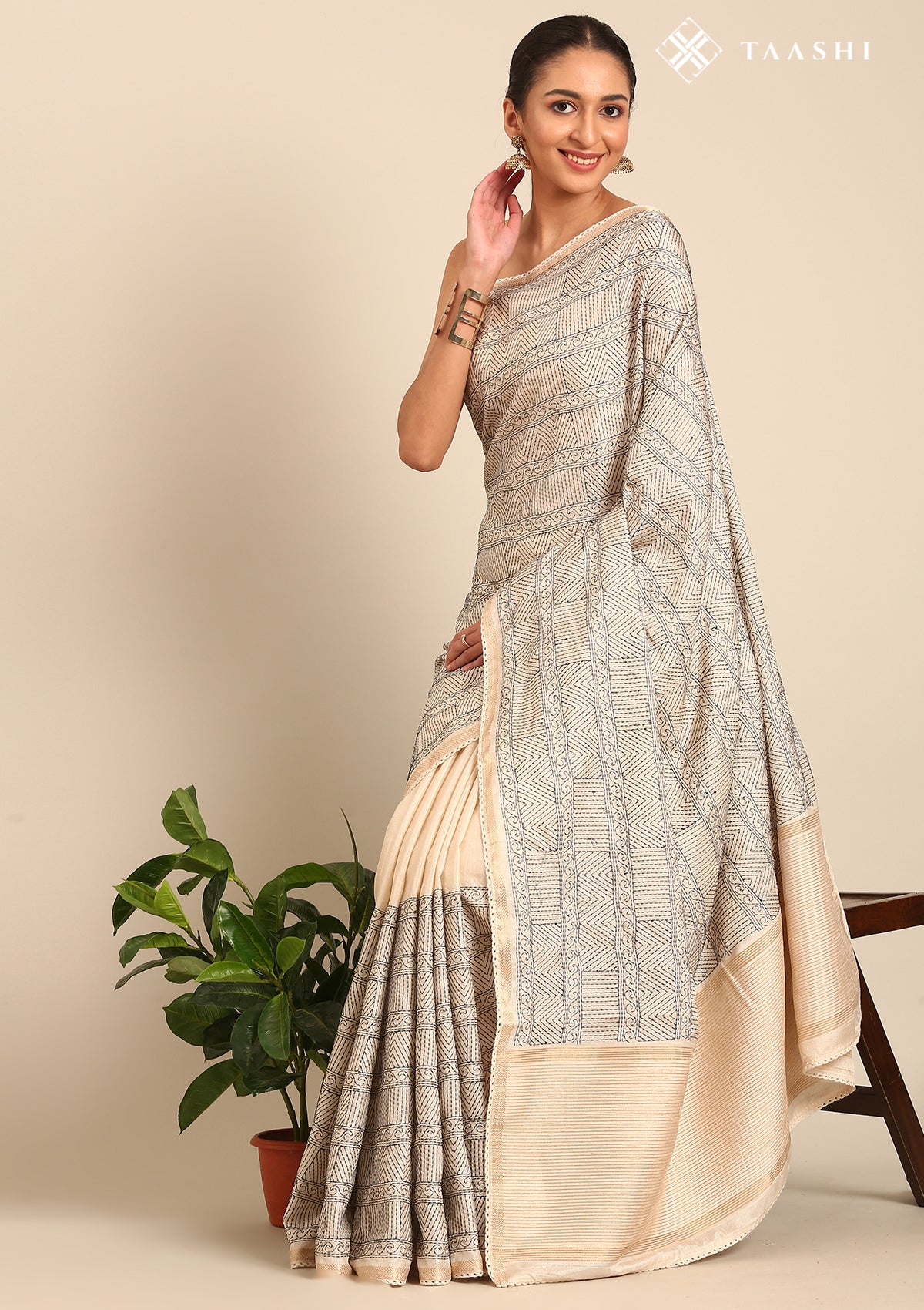 Cream Fancy Embroidery Tussar Saree - Taashi