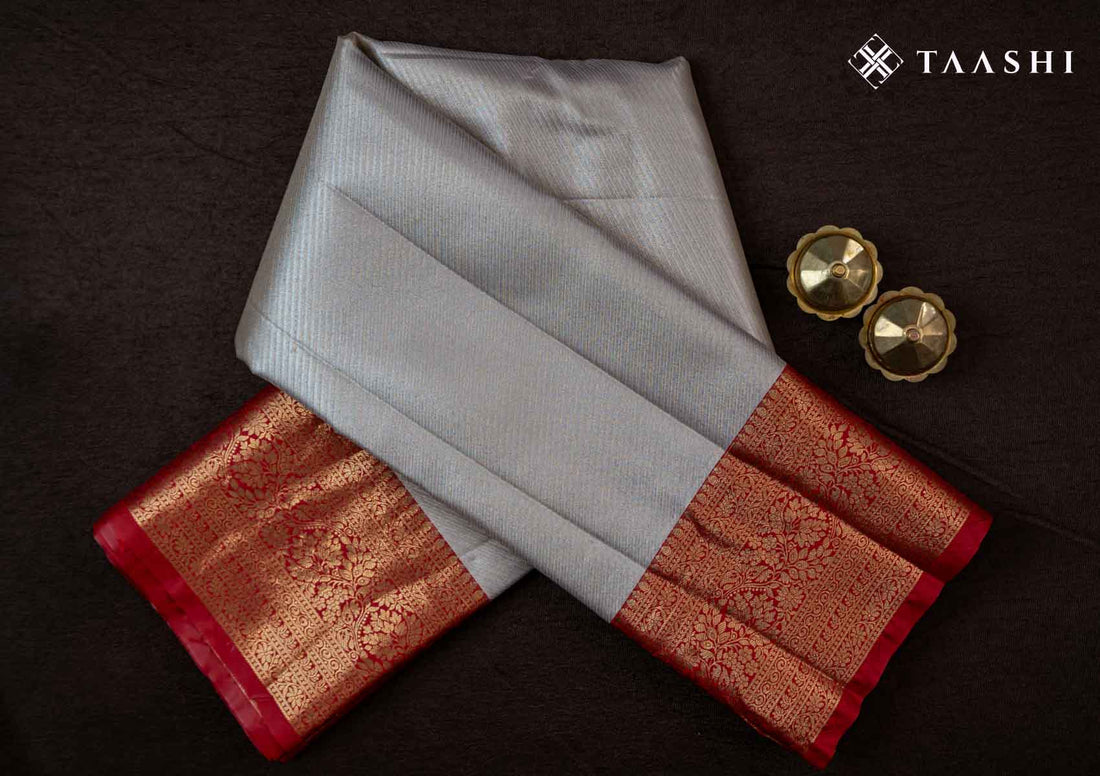 Gold And Bright Red Color Kanchipuram Saree - Taashi