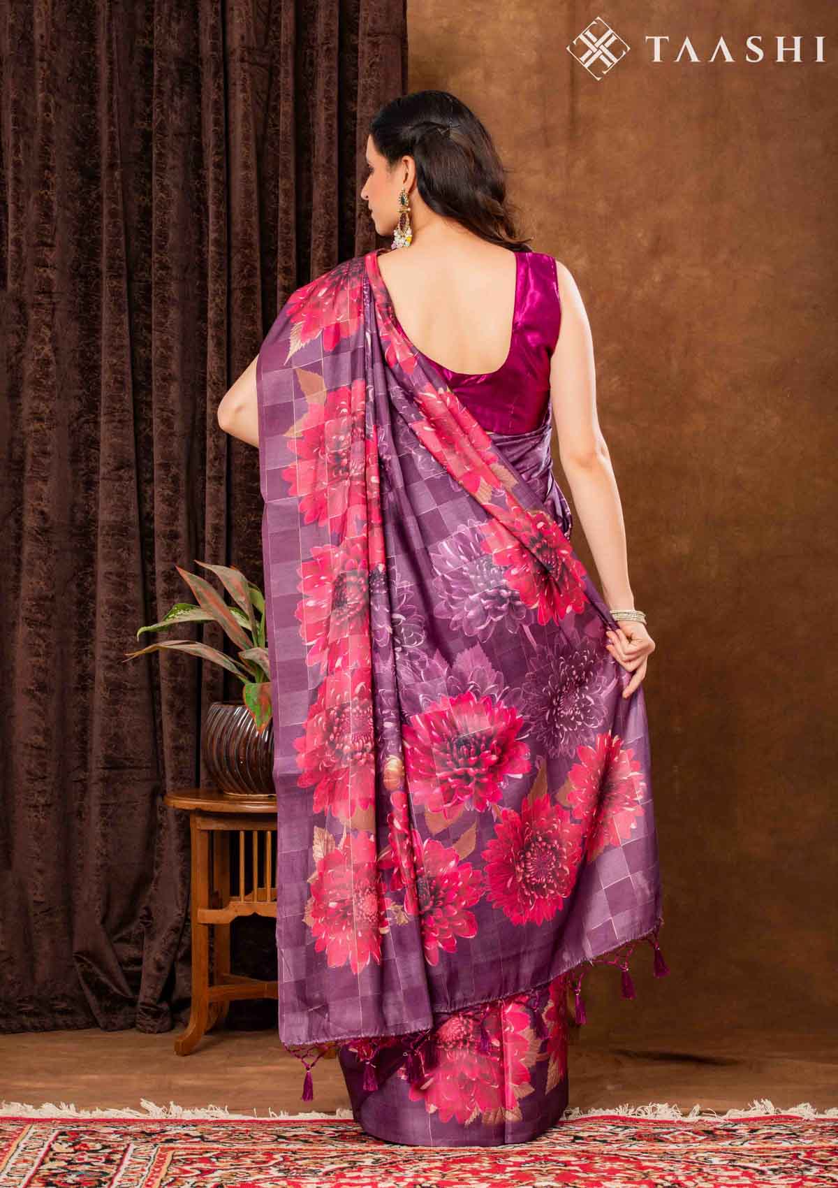 Saree With Floral Print