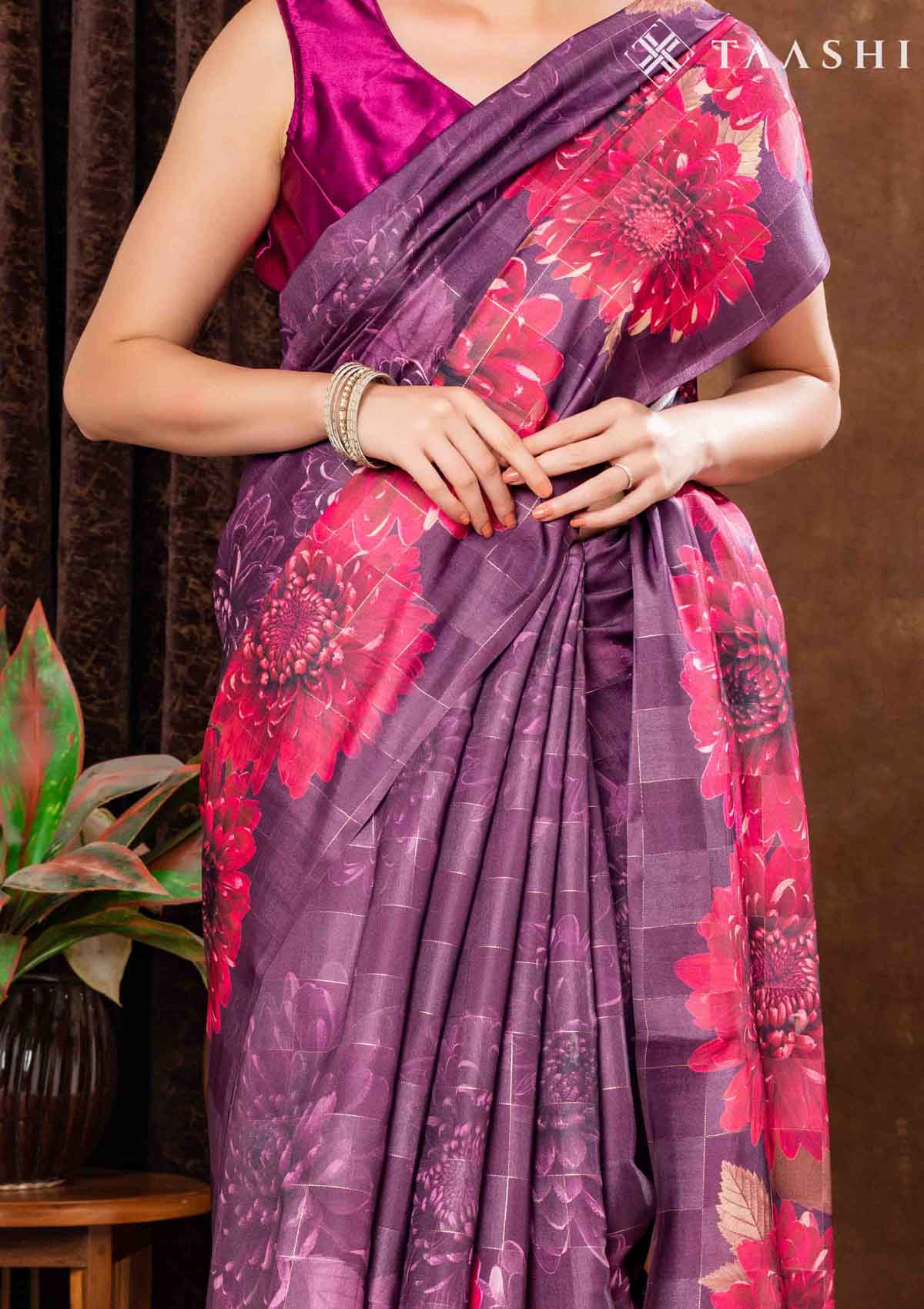 Saree With Floral Print