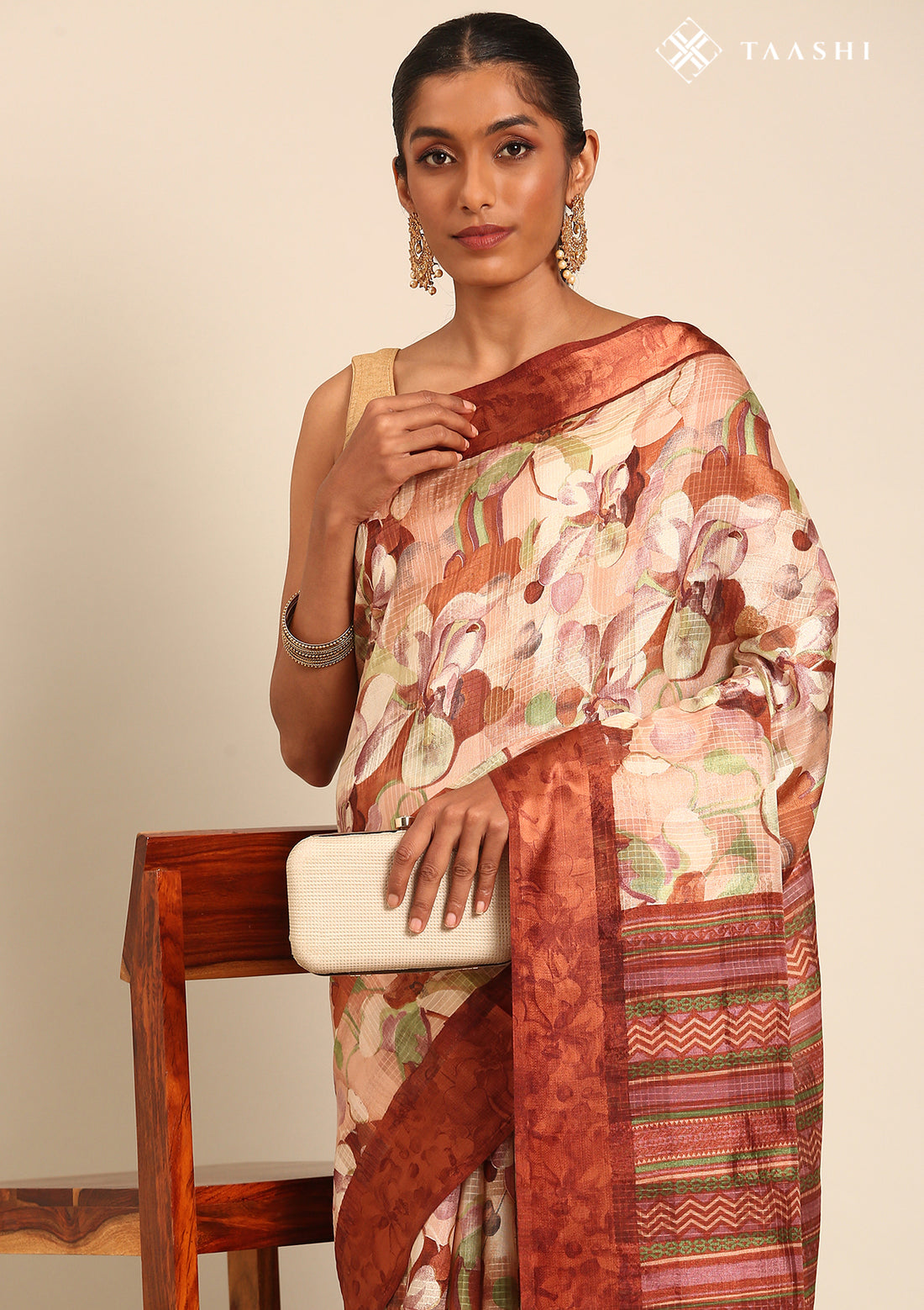 Brown Watercolor Floral Printed And Plaids Woven Linen Saree