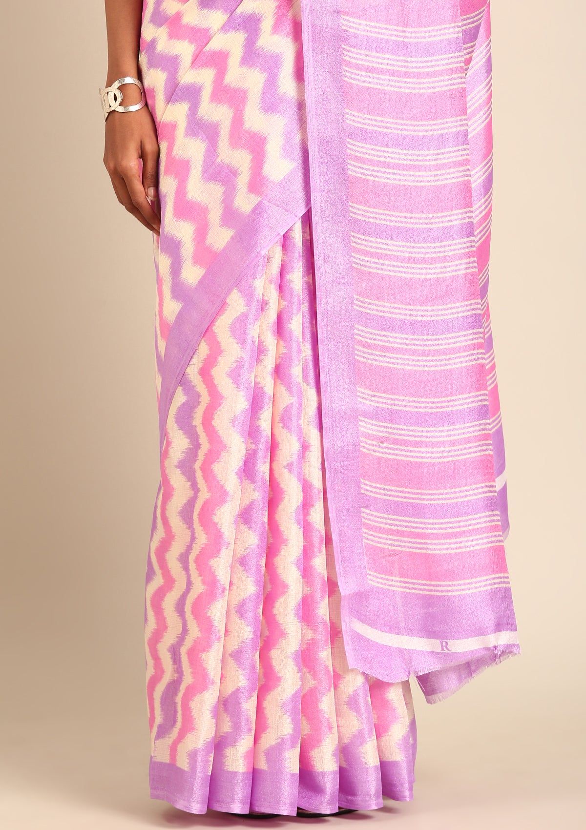 Cream Contrast Zigzag Printed Art Tussar Matka Silk Saree - Taashi