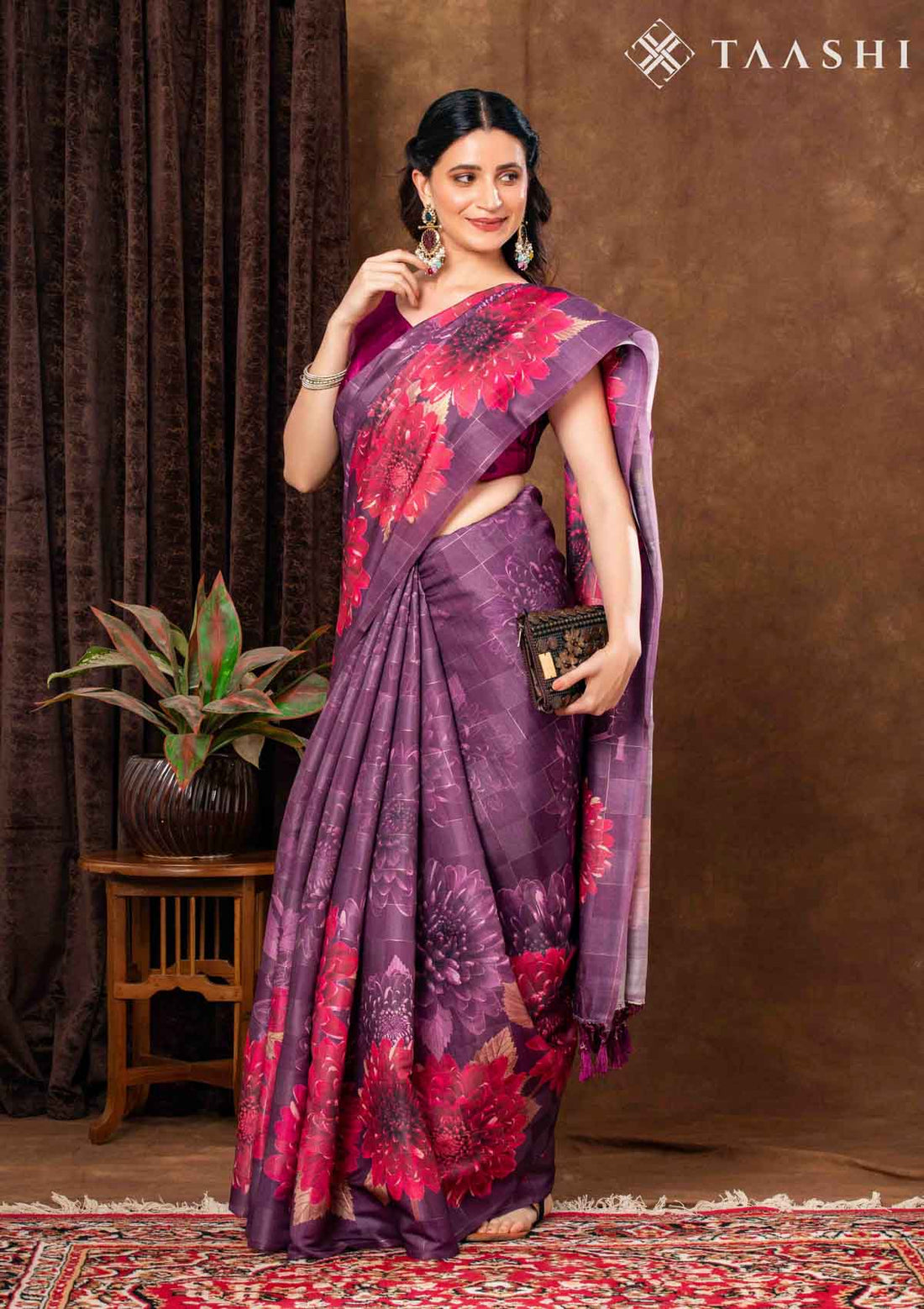 Saree With Floral Print