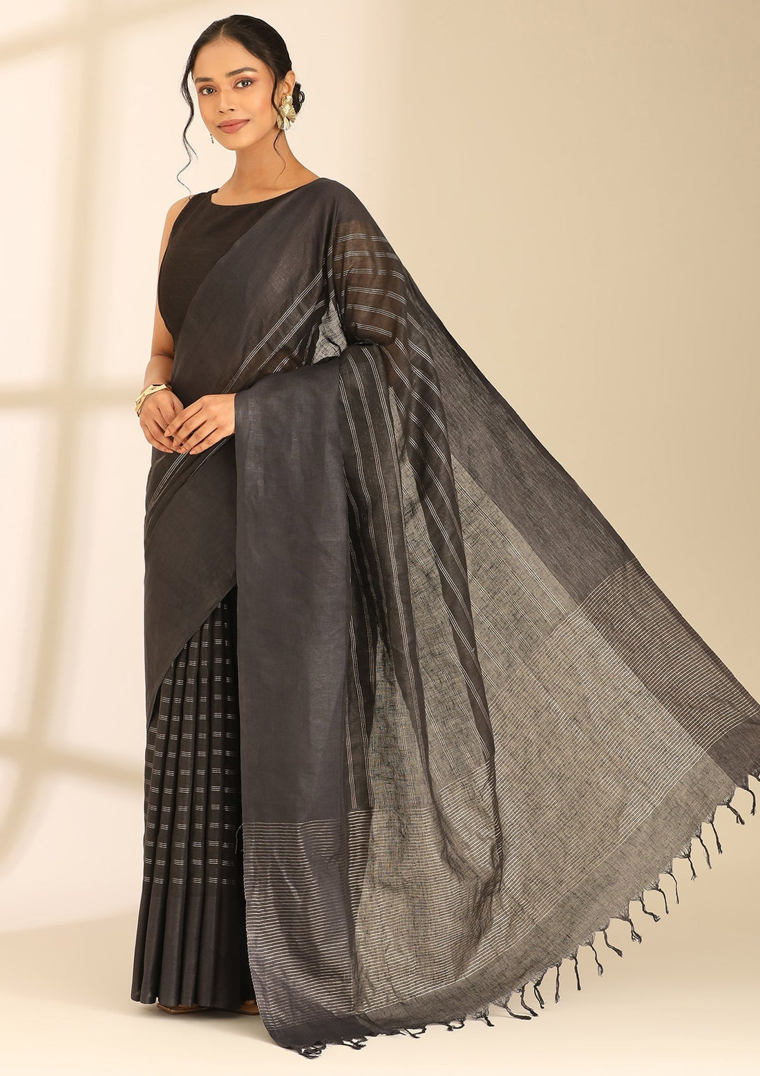 Black Linen Woven Saree